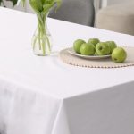 ¿Qué color de mantel usar en el comedor para atraer dinero y abundancia, según el Feng Shui?