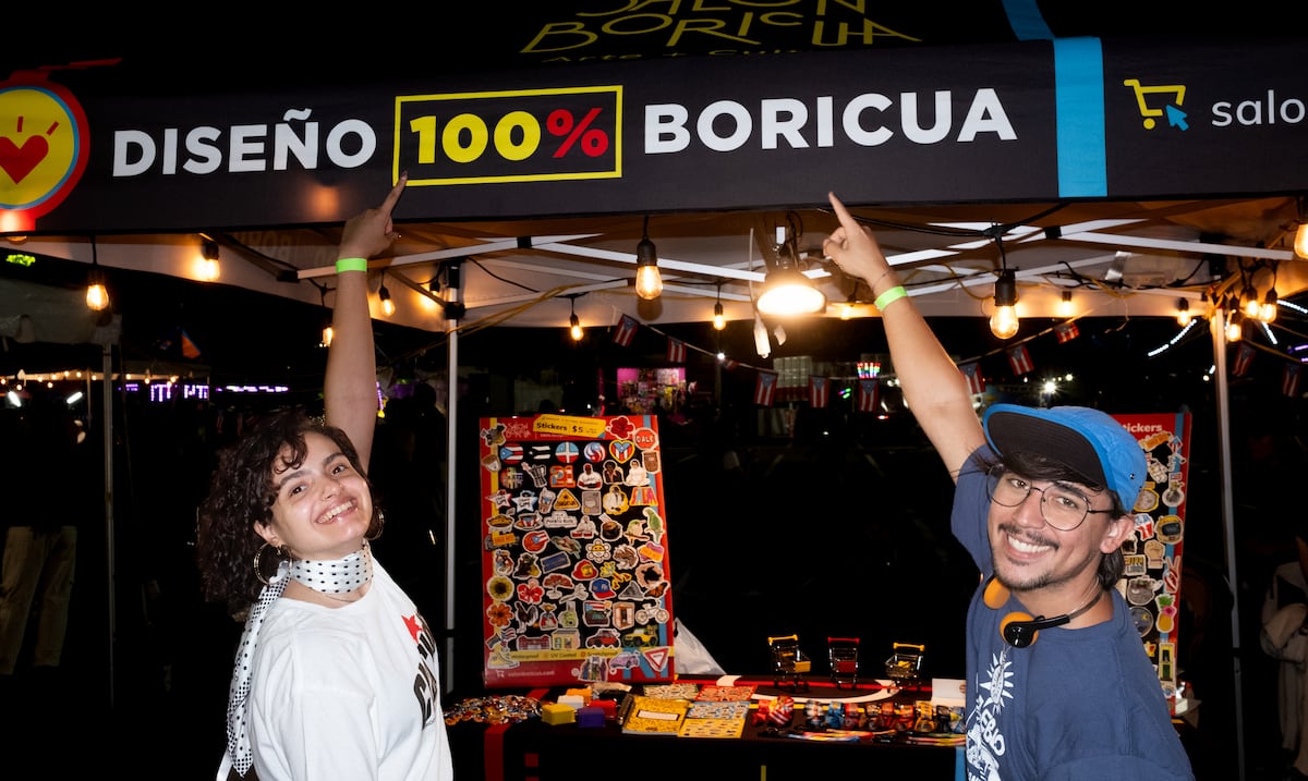 Salón Boricua: la empresa que relata la historia de Puerto Rico en stickers