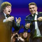 ¿Lo sabía? El papel del gobierno de Javier Milei en la fuga de Flávio Bolsonaro a través de Argentina
